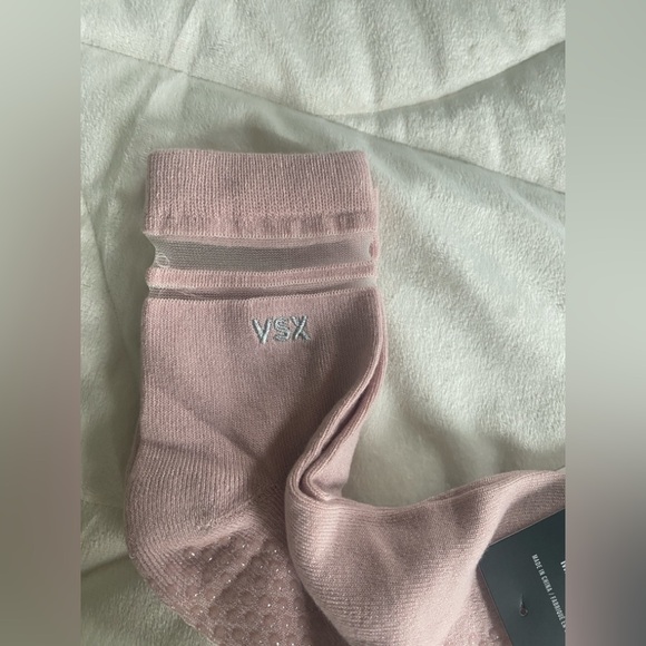 NWT Victoria's Secret VSX Pilates Sock - Picture 4 of 7